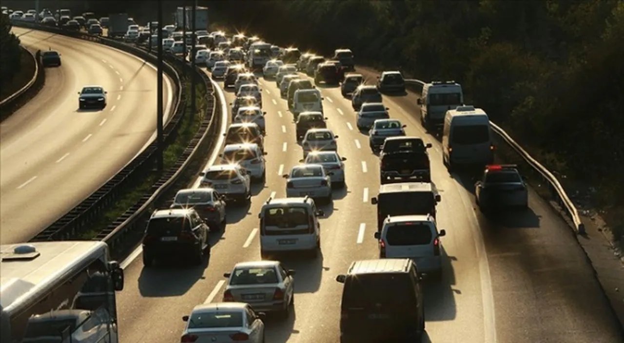 İkinci el otomobilde ibre tersine döndü: Fiyatlar ilk kez düştü