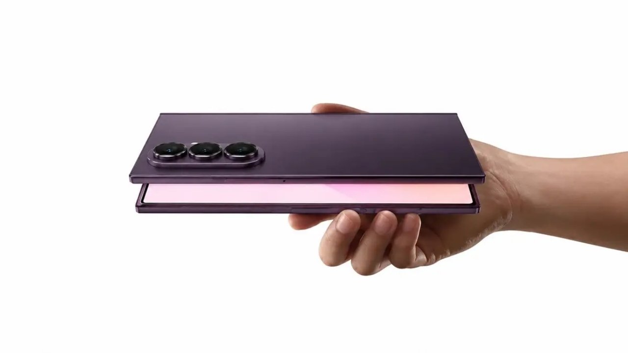 iPhone Duo ile Galaxy Z Fold 8 karşı karşıya: Katlanabilir telefonların yeni lideri hangisi?