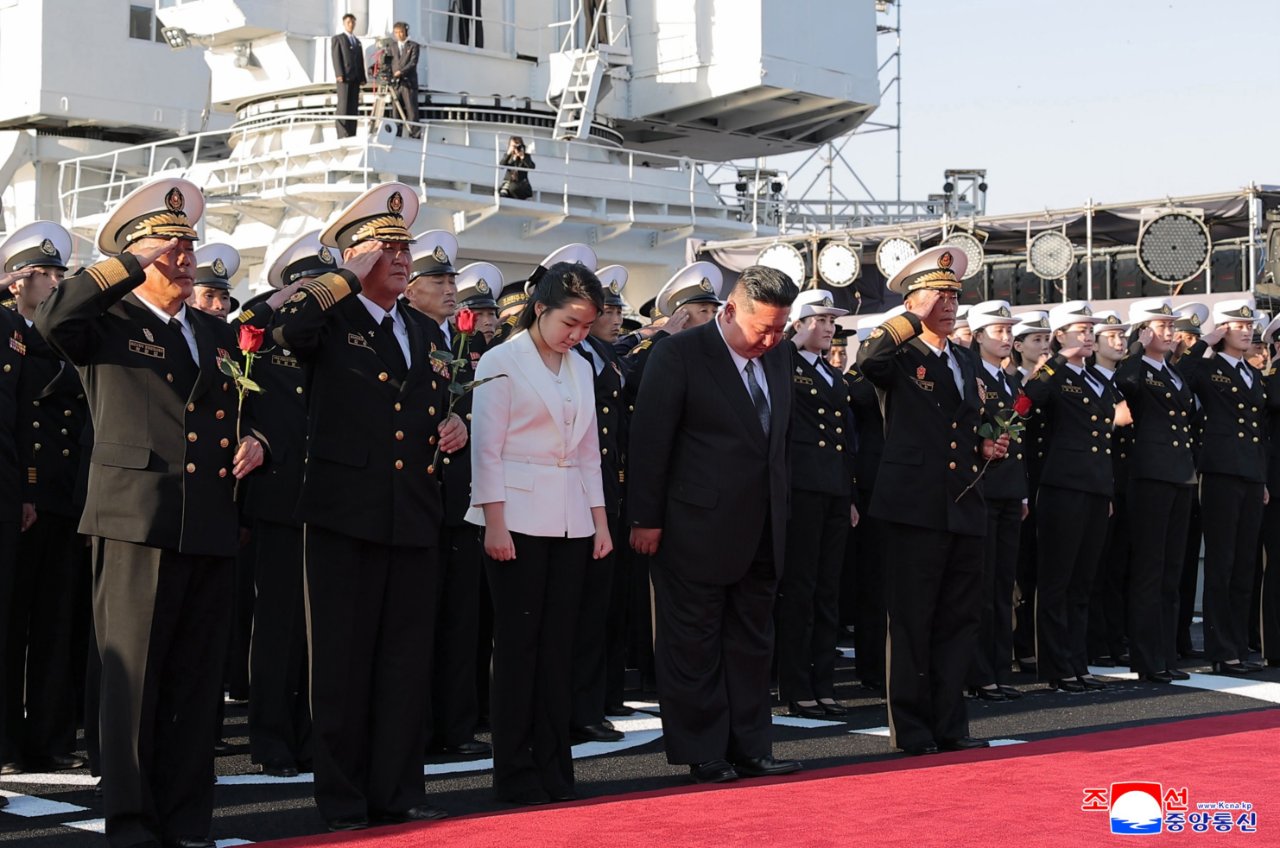 Kızını öne sürdü, onu sakladı:  Kim Jong Unun bir çocuğu daha var  iddiası