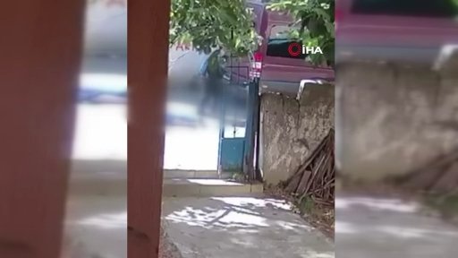 Maltepede kiracı dehşeti kamerada! Kaçmaya çalıştı, düştü, saldırgan peşini bırakmadı