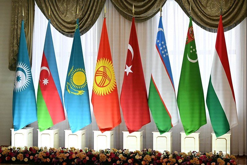 Türk dünyasını yakınlaştıracak karar! Özbekistan alfabesini değiştiriyor