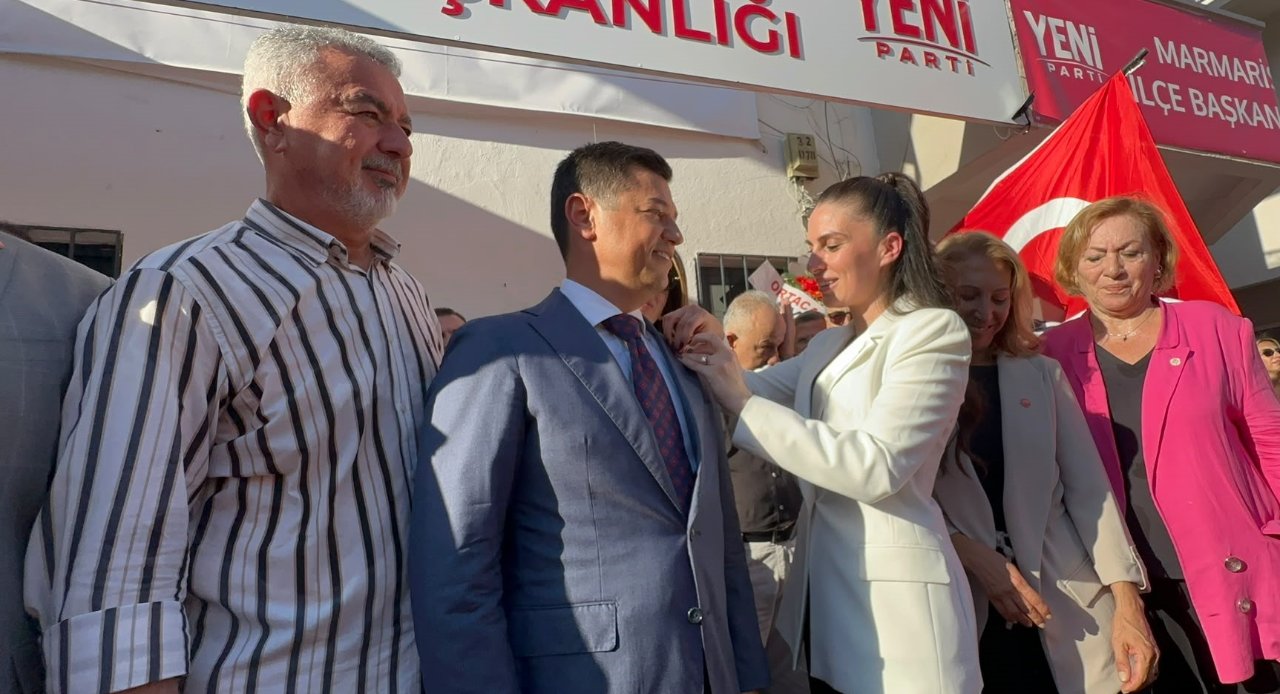 Belediye başkanından sürpriz karar! CHP'den ayrılıp Yeni Parti'ye geçti
