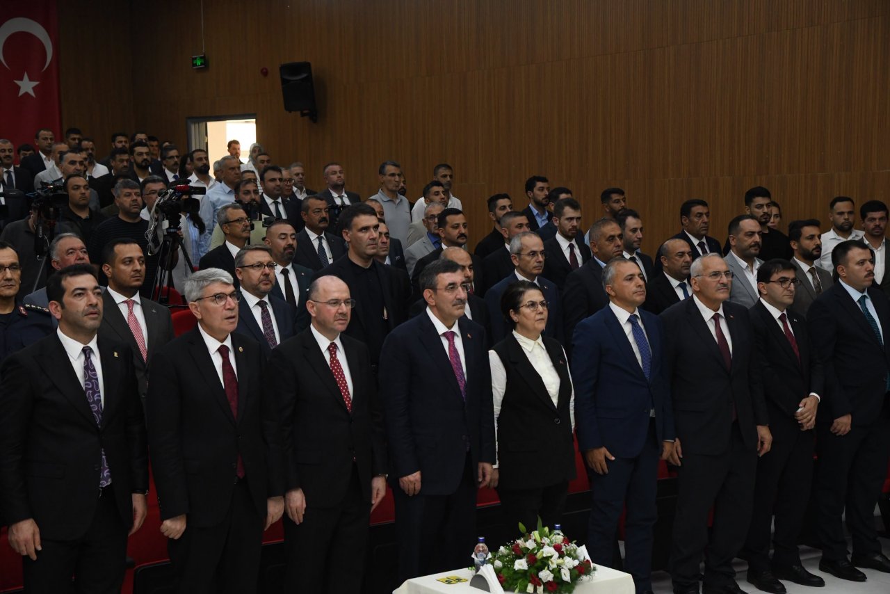 Cevdet Yılmazdan net mesaj: Vesayetten kurtulduk, terörden de kurtulacağız