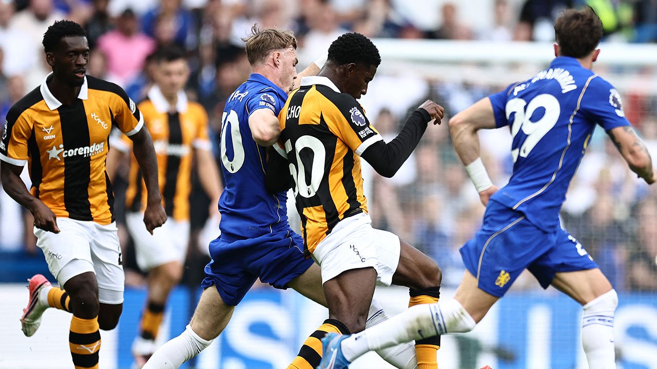 Chelsea de Hull City'nin bileğini bükemedi: 4 gollü maçta yenilmezlik serisi sürdü