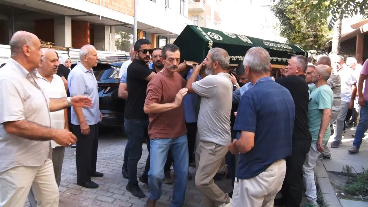Maltepede kiracıları tarafından öldürülen çift toprağa verildi