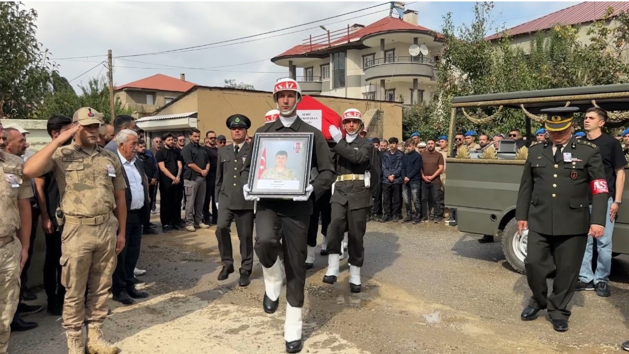 Şehit Ziyar Koparana son görev! Memleketi Hakkaride toprağa verildi
