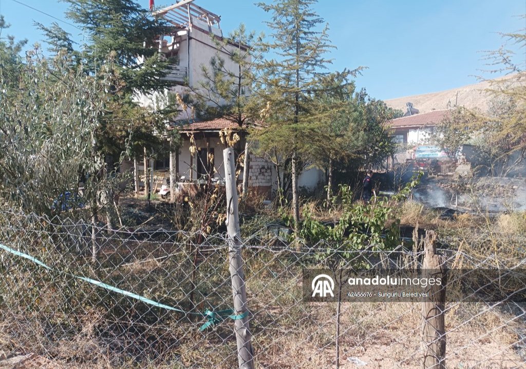 Çorum'da feci kaza! Bahçesindeki kuru otlar canına mâl oldu
