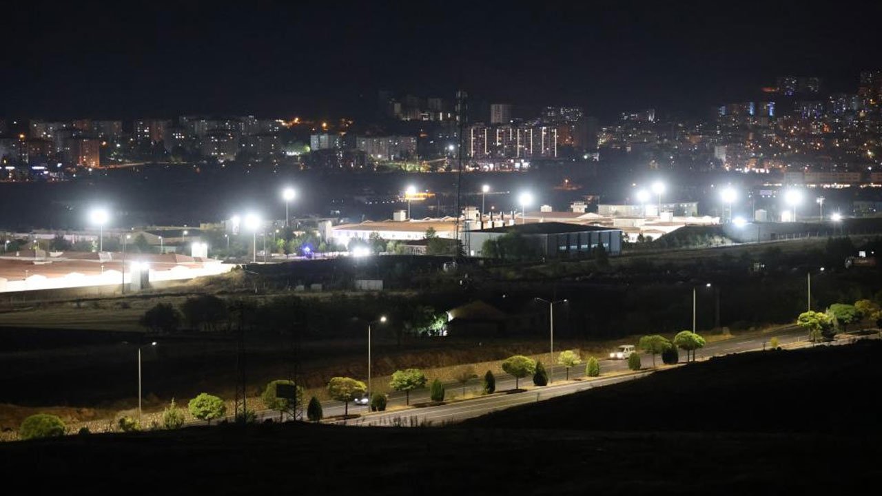 Elazığ T Tipi Cezaevi'nde yangın! Çok sayıda mahkum hastanelik oldu