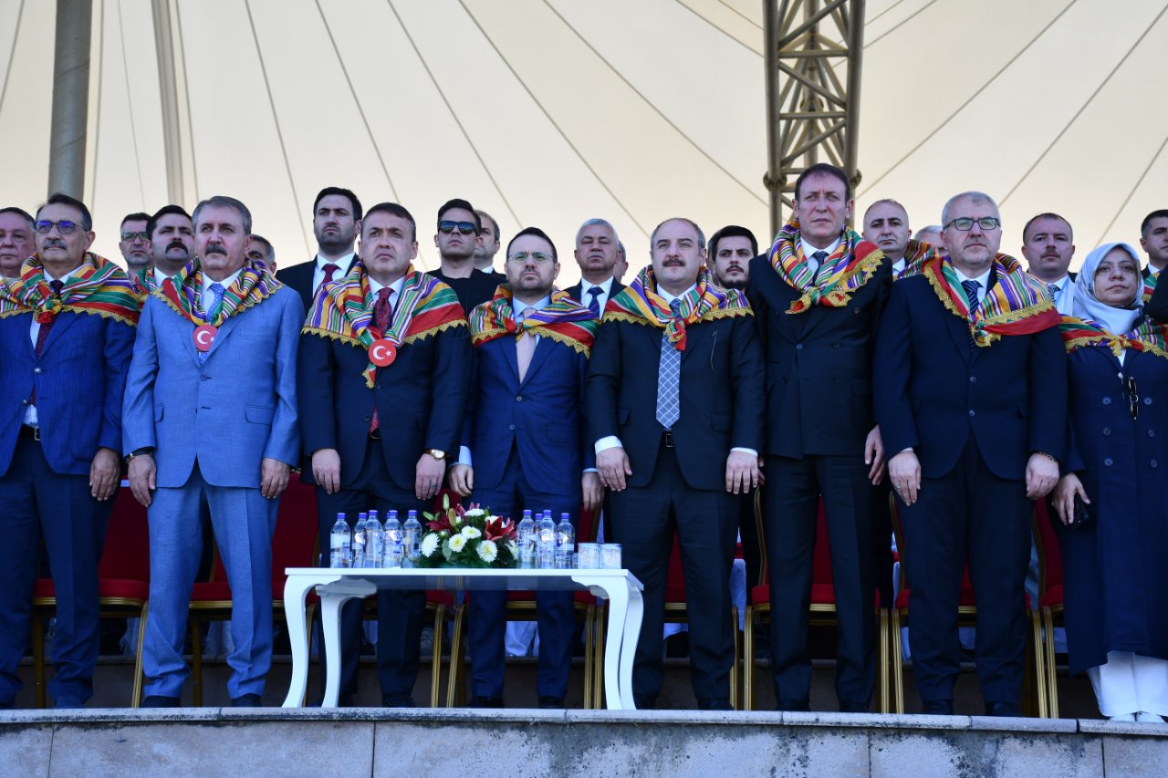 Gençlere ve ailelere kritik uyarılar:  En büyük endişem gençlerimiz ve çocuklarımız için kurulan tuzaklar