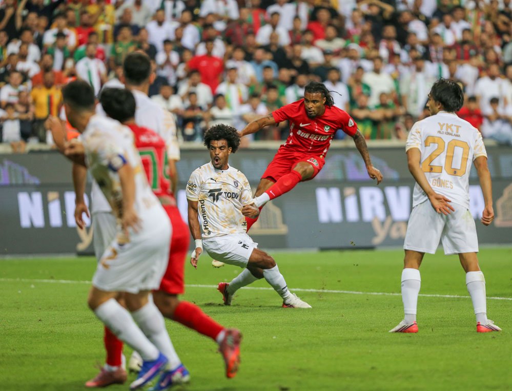 Amedspor - Başakşehir