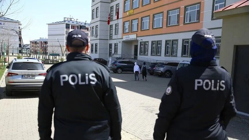 Okullarda ders zili çalmadan güvenlik seferberliği! Bakan Çiftçi tedbirleri sıraladı, 81 ilde binlerce görevli sahada