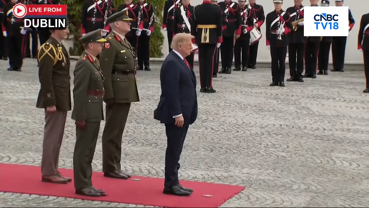 İki günlük İrlanda ziyaretini sürdüren ABD Başkanı Trump, County Clare'deki Doonbeg'de düzenlenen 2026 Amgen Irish Open golf turnuvasının final turunu takip ederken gazetecilerin sorularını cevapladı.