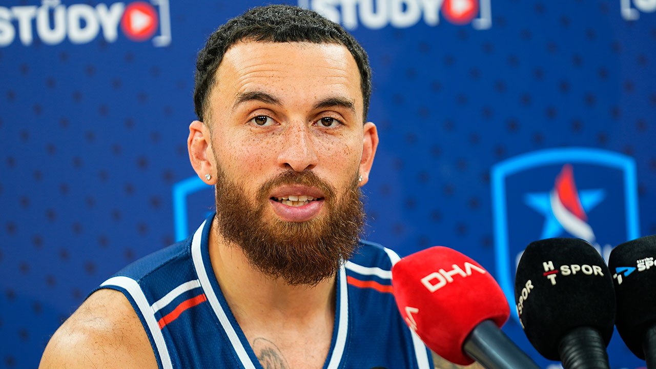 Anadolu Efes'te Mike James: 