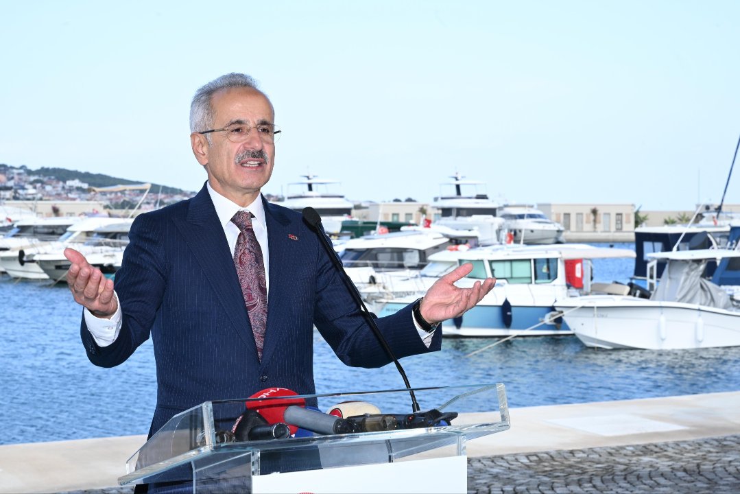 Bakan Uraloğlu: Denizcilik ödemelerinin yüzde 80'i kredi kartıyla yapılabiliyor