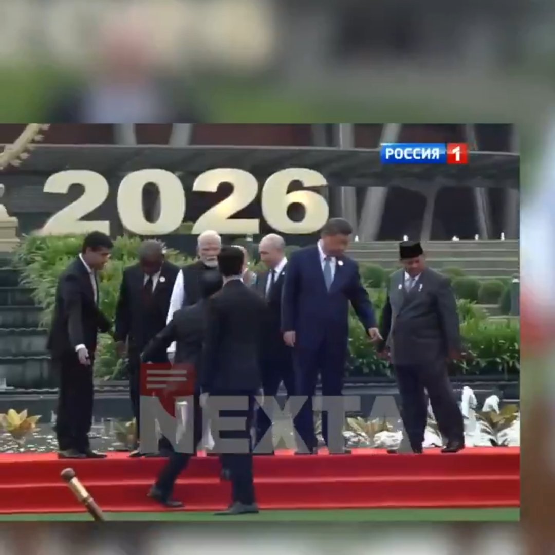 BRICS aile fotoğrafında sıra krizi! Modi çekince Putin dengesini kaybetti
