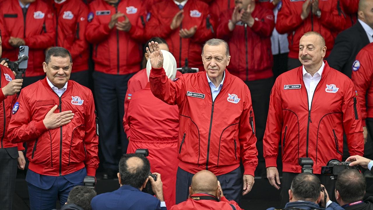 Hint basınında skandal Türkiye hesabı!  Baküyü Ankaradan uzaklaştırmak istiyoruz