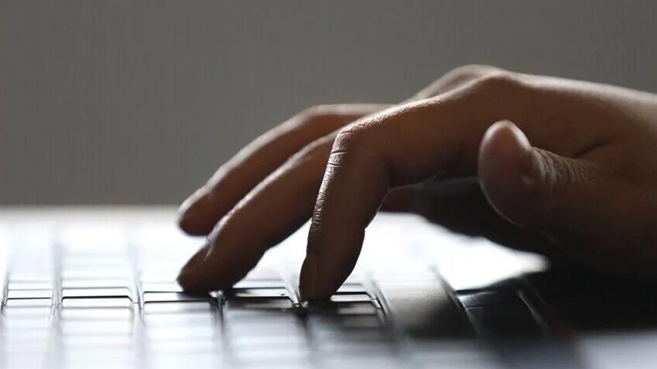 Müstehcen içerik soruşturmasında yeni gelişme! 58 hesap için erişim engeli