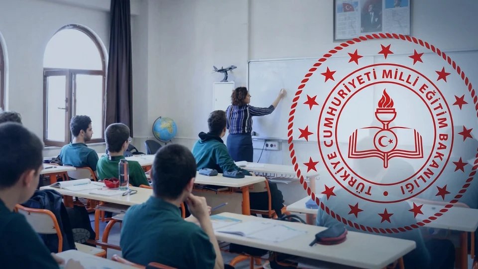 Okullar saat kaçta açılıyor, 14 Eylül dersler ne zaman bitecek? İlkokul, ortaokul ve liselerde ders saatleri değişti