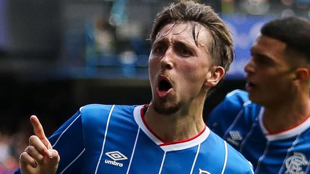 Rangers derbide Celtic'i bozguna uğrattı