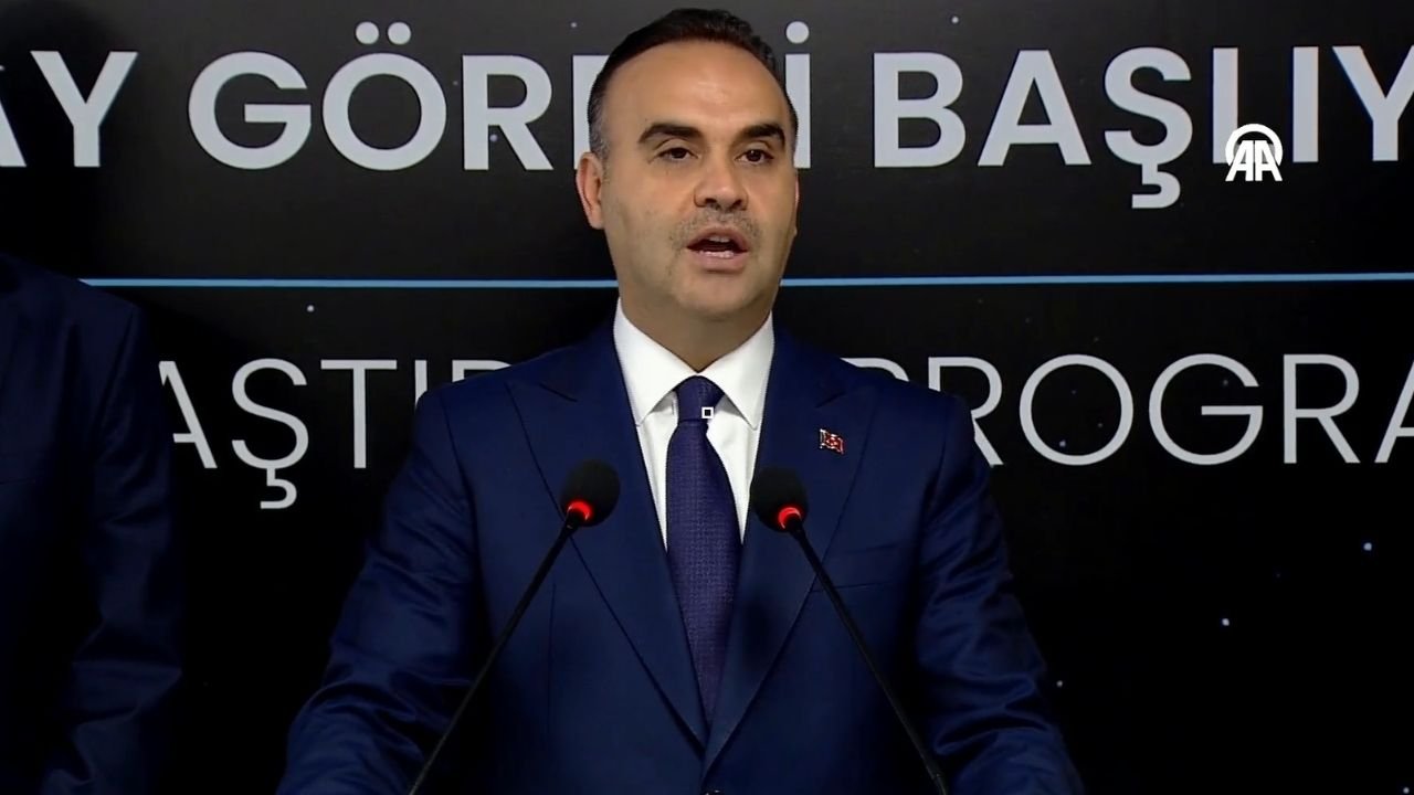 Sanayi ve Teknoloji Bakanı Mehmet Fatih Kacır: İlk ay aracını 2027'de fırlatacağız