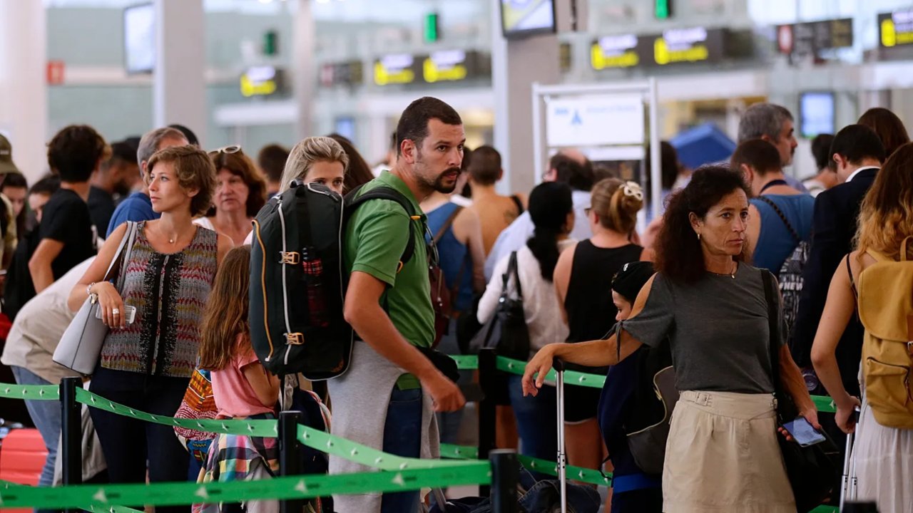 Türk yolcuları da ilgilendiriyor! 9 Avrupa ülkesinden sınır kontrolü kararı
