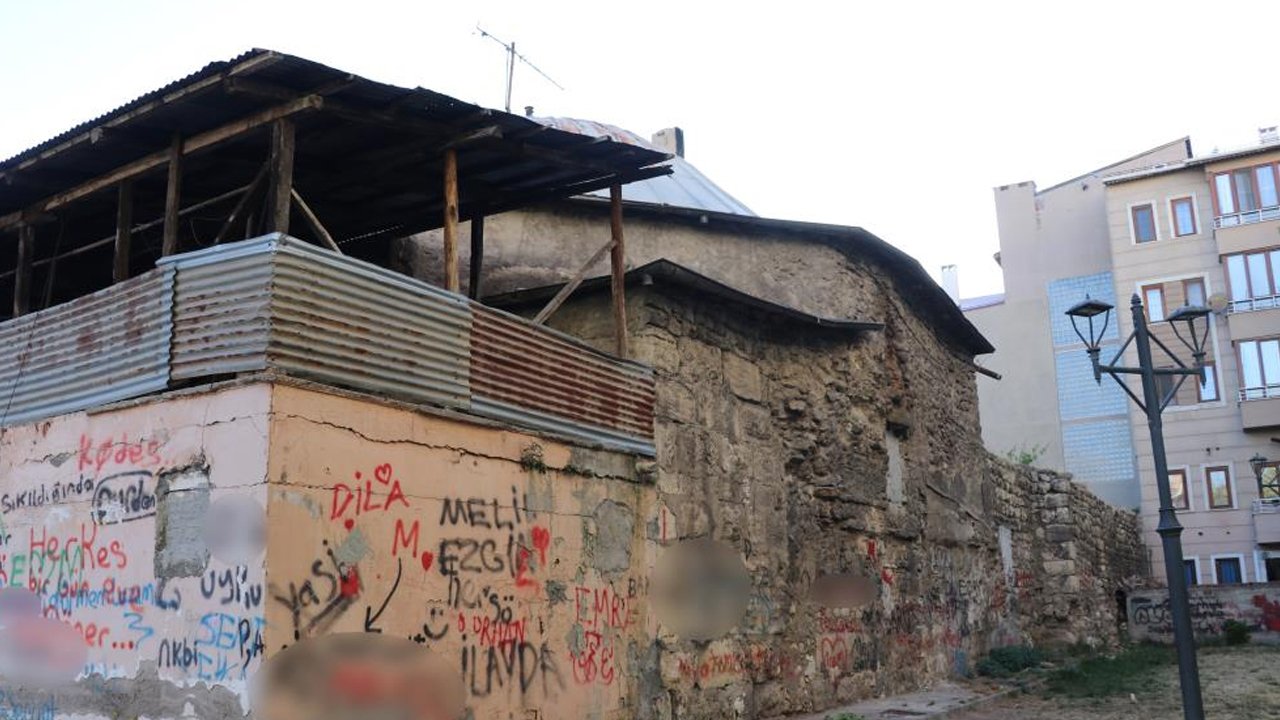 17. yüzyılda inşa edilmişti! Tarihi hamam 10 yılda çürümeye terk edildi