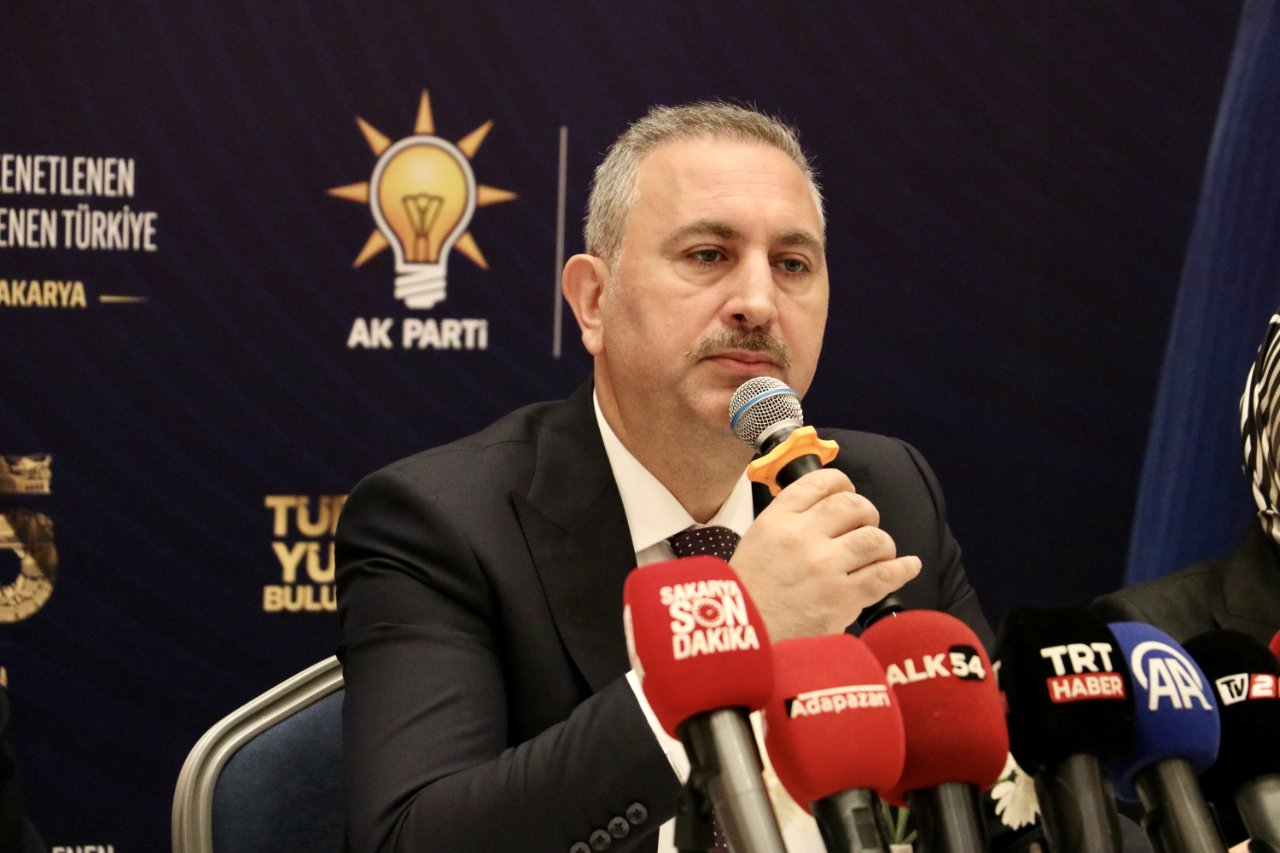 AK Parti Grup Başkanvekili Abdulhamit Gül: Cumhurbaşkanı Erdoğan yeniden seçilmesine engel yok