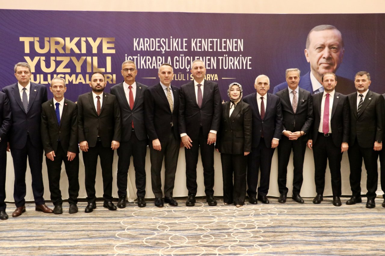 AK Parti Grup Başkanvekili Abdulhamit Gül: Cumhurbaşkanı Erdoğan yeniden seçilmesine engel yok