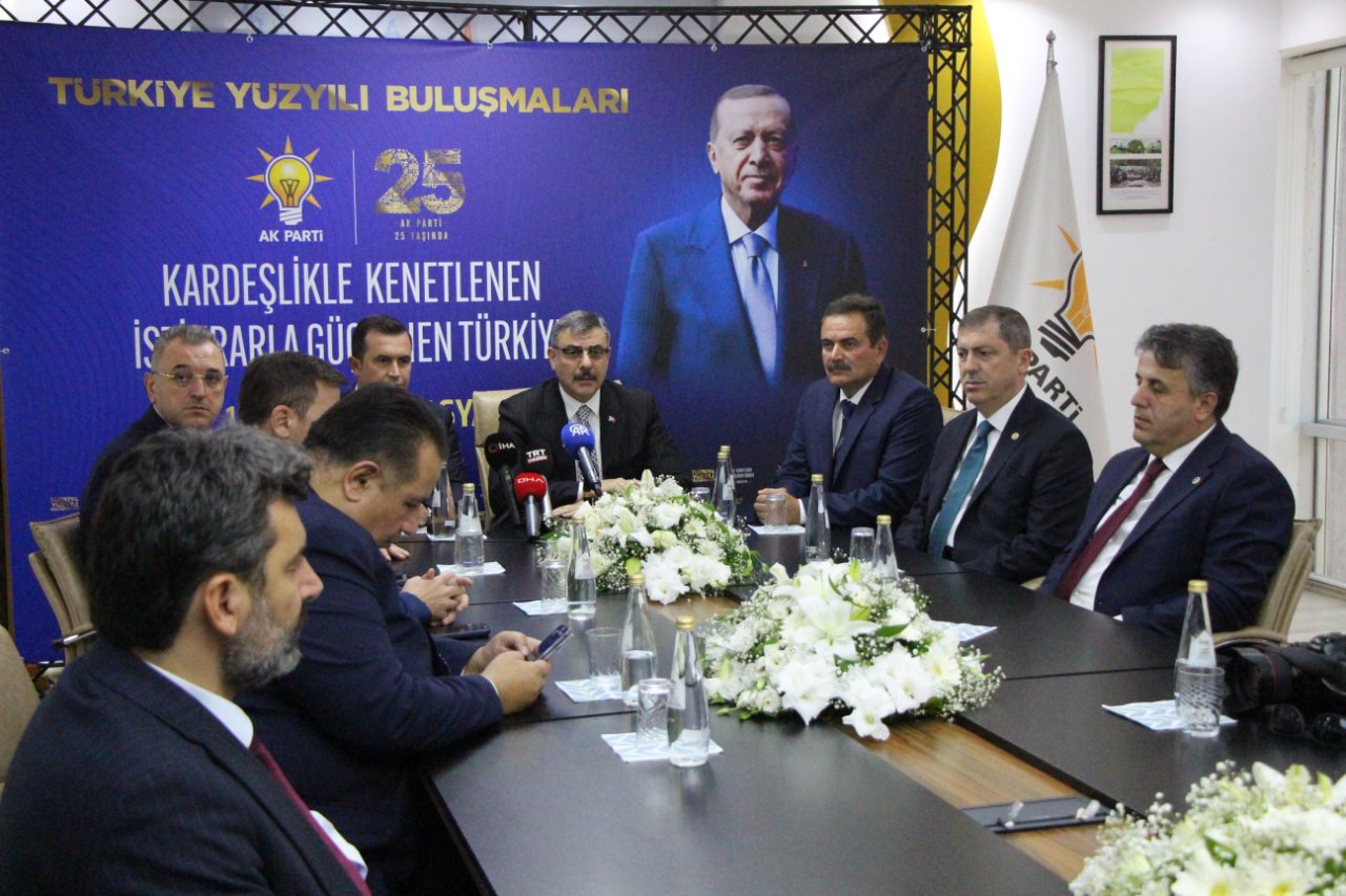 Bir günde 2 bin 477 gözaltı! Okulların açıldığı ilk gün suç örgütlerine sert kıskaç, Bakan Çiftçi açıkladı