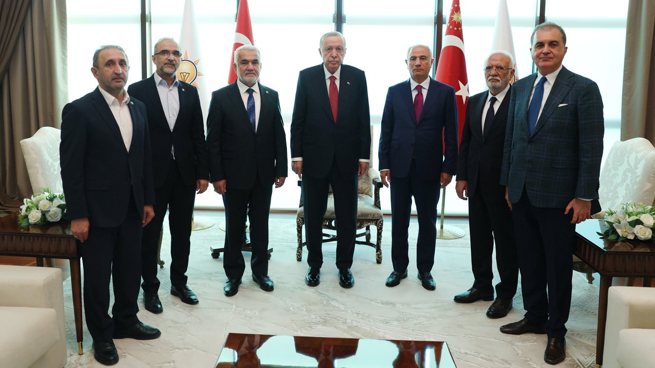 Cumhurbaşkanı Erdoğan, HÜDAPAR lideri Yapıcıoğlu'nu kabul etti
