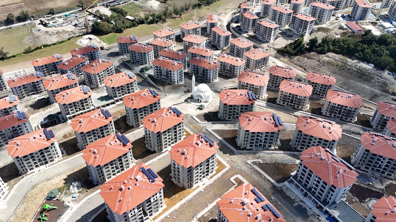 Kiralar bölgenin yarı fiyatında! Arnavutköy'deki kiralık sosyal konutlar görüntülendi
