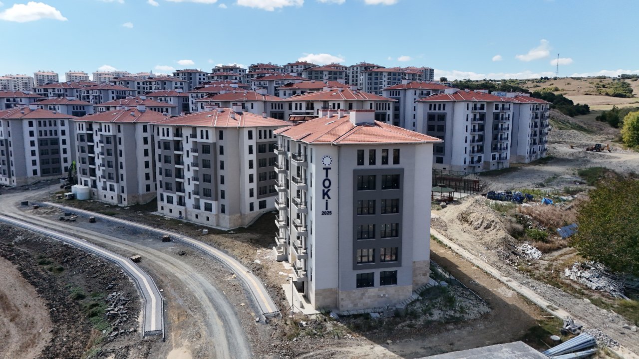 Kiralar bölgenin yarı fiyatında! Arnavutköydeki kiralık sosyal konutlar görüntülendi