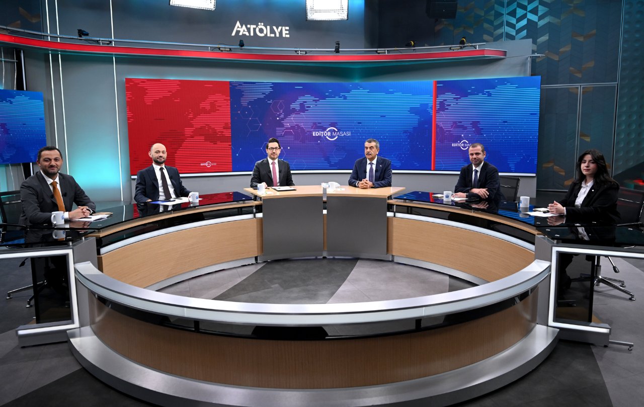 Öğretmenlerin kıyafeti neden değişiyor? Bakan Tekin gerekçelerini sıraladı