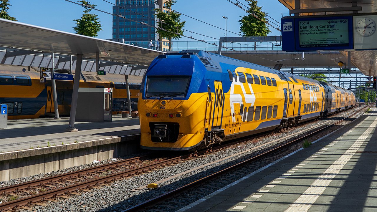 Yaklaşık 30 noktada ortaya çıktı! Tren seferlerini durduran gizem