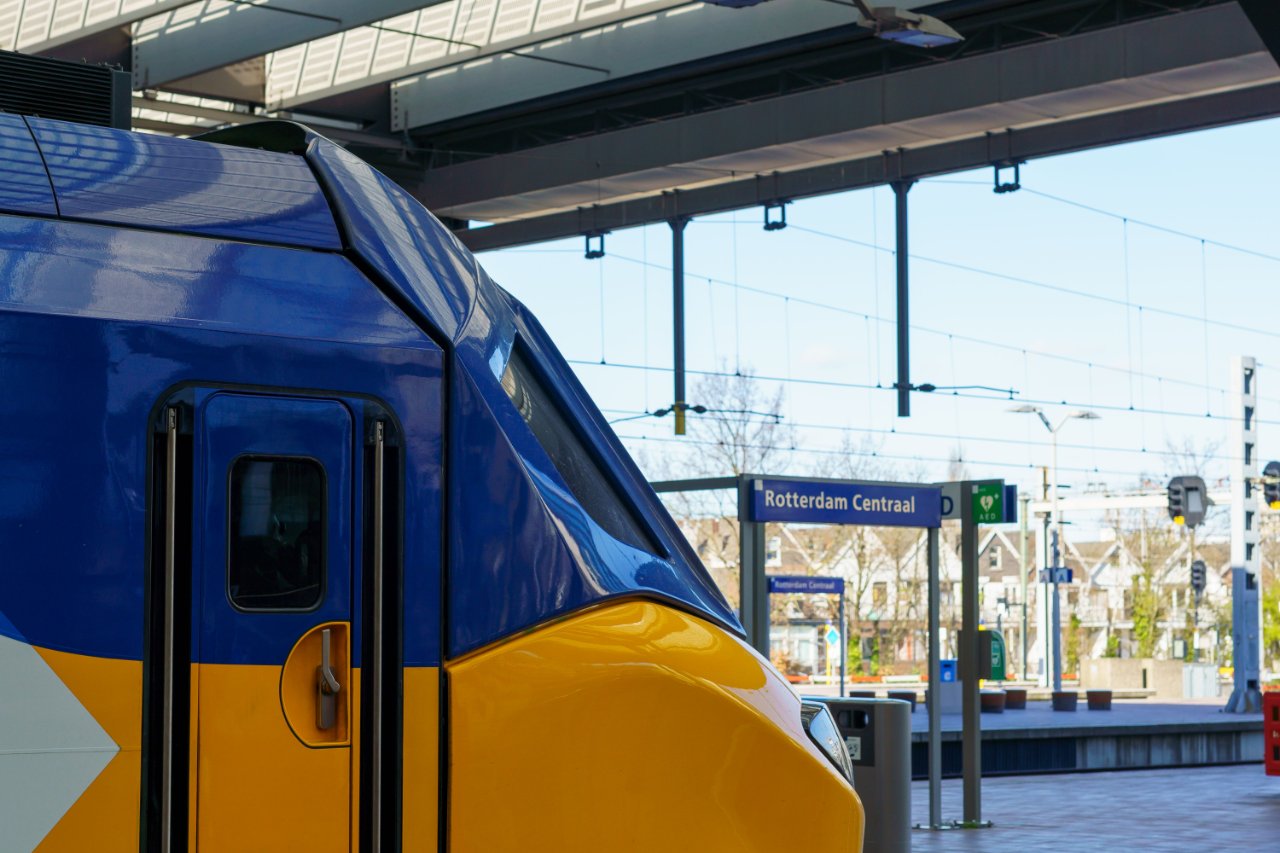 Yaklaşık 30 noktada ortaya çıktı! Tren seferlerini durduran gizem