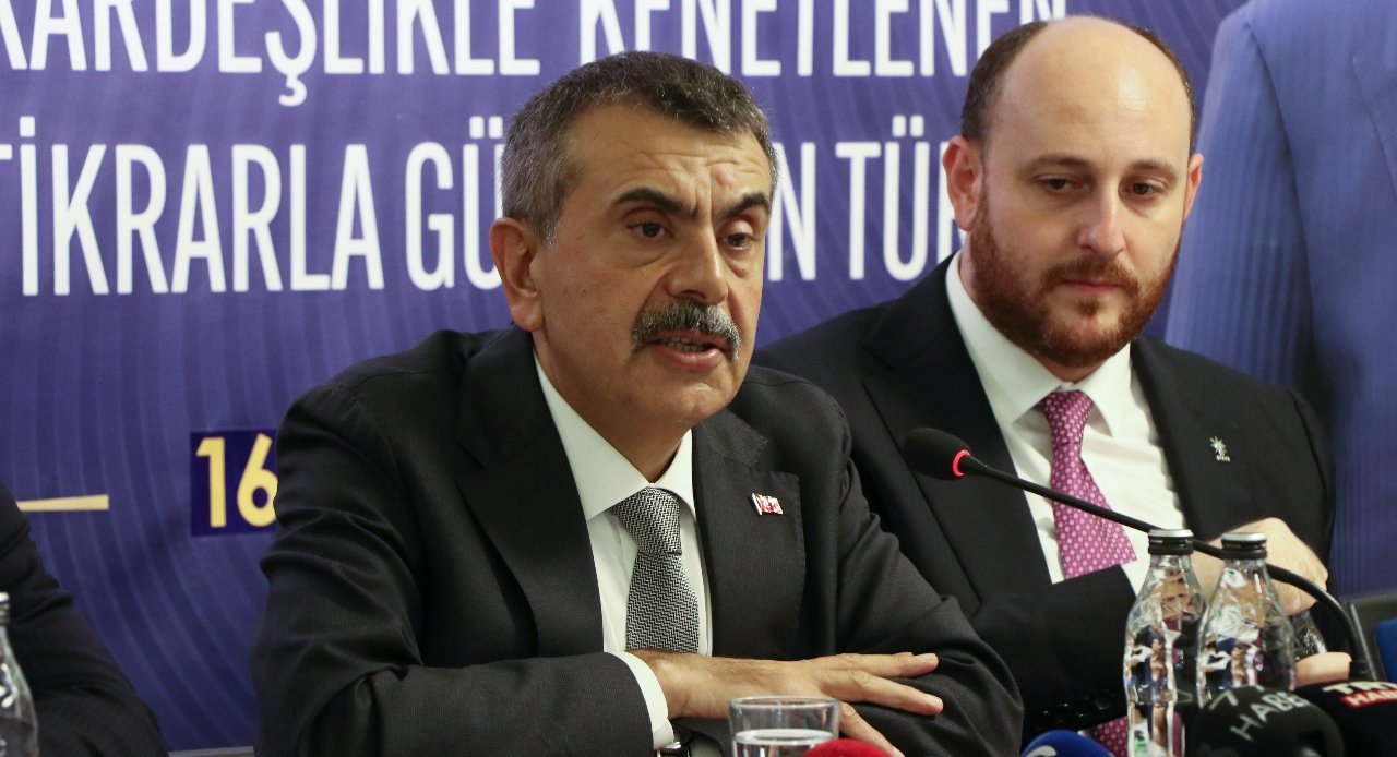 MUHALEFETE 'PISA' TEPKİSİ