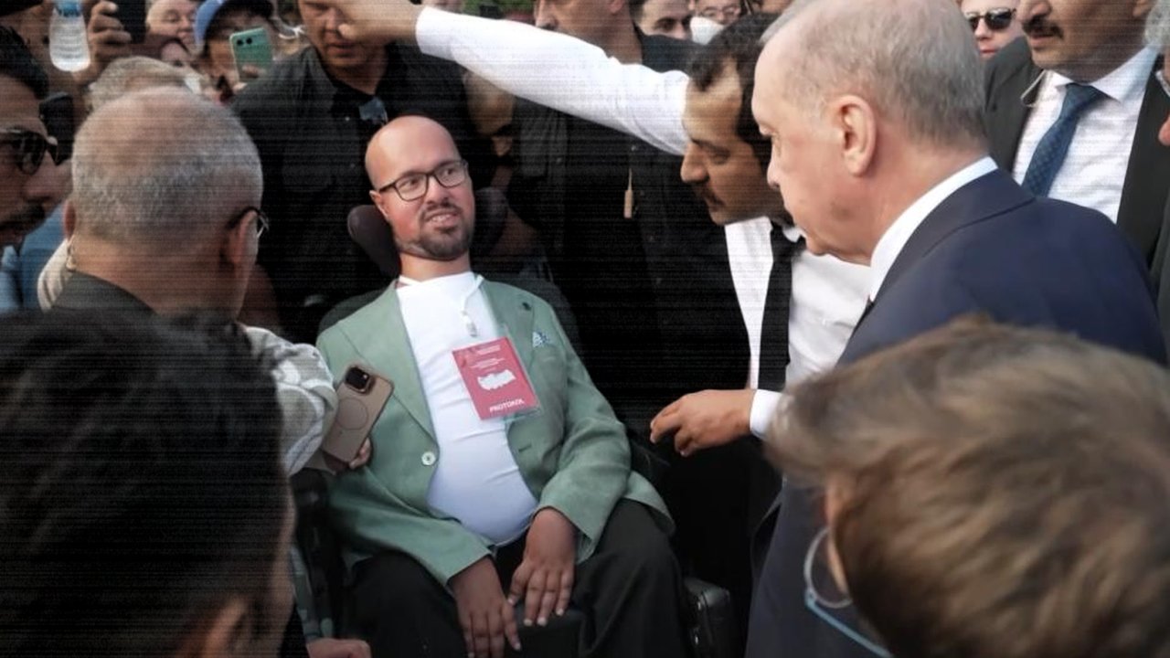 Cumhurbaşkanı Erdoğan'ın otobüsü durdurup yanına gittiği genç anlattı: Unutamayacağım bir an