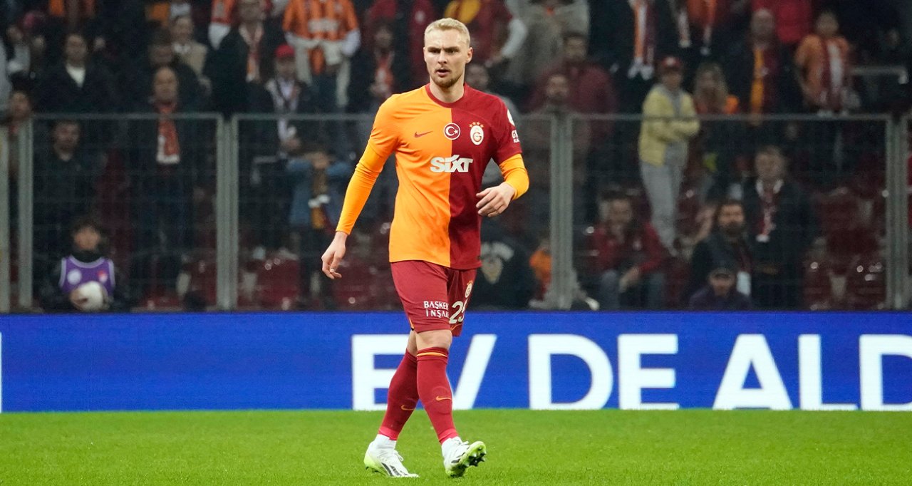 Victor Nelsson'un, Galatasaray ile 2 yıllık daha sözleşmesi bulunuyordu.