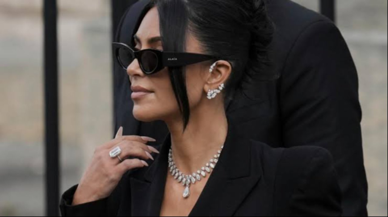 Kim Kardashian'ı bağlayıp milyonluk mücevherlerini çalmışlardı! Mahkemeden 1 avroluk karar çıktı