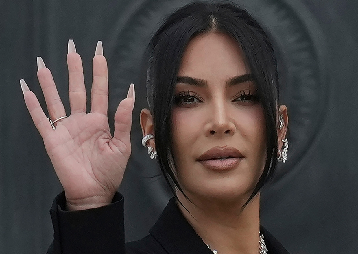 Kim Kardashianı bağlayıp milyonluk mücevherlerini çalmışlardı! Mahkemeden 1 avroluk karar çıktı