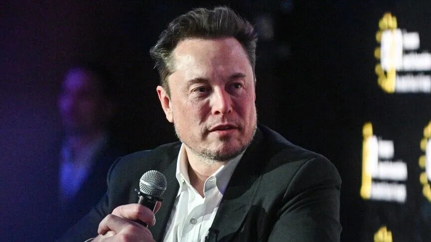 Musk, yapay zekâ için hem uyardı hem dalga geçti: Dert etmeyin zaten öleceğiz