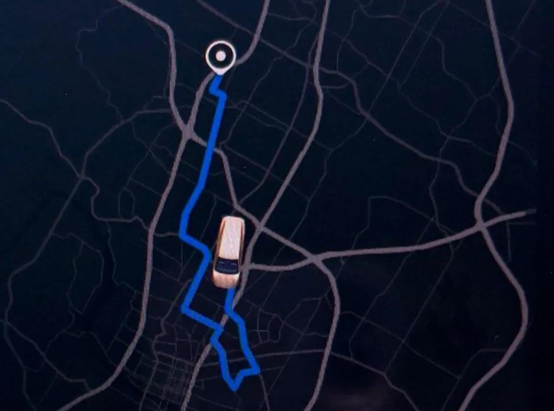 Tesla’nın otonom taksisi uzun yolu kullandı: 10 dakikalık yol 70 dakikaya çıktı