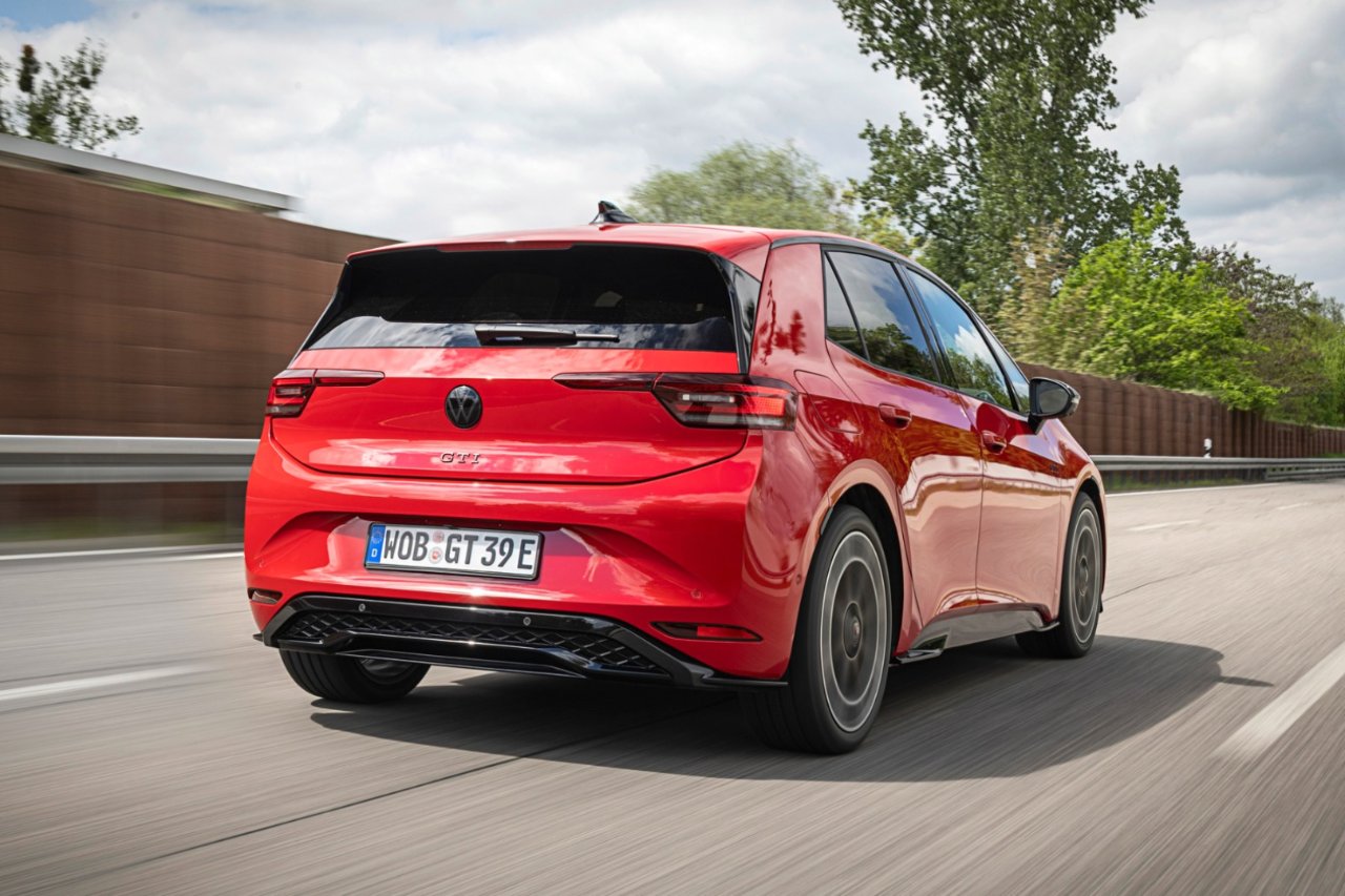 Volkswagen ID.3 GTI tanıtıldı: En güçlü GTI artık elektrikli ve arkadan itişli