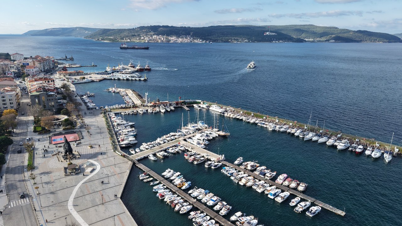 Çanakkale’de ‘mavi’ alarm! 5 metre derinlikte sayısı arttı, zehirli değil ama temas edince acı hissi veriyor 