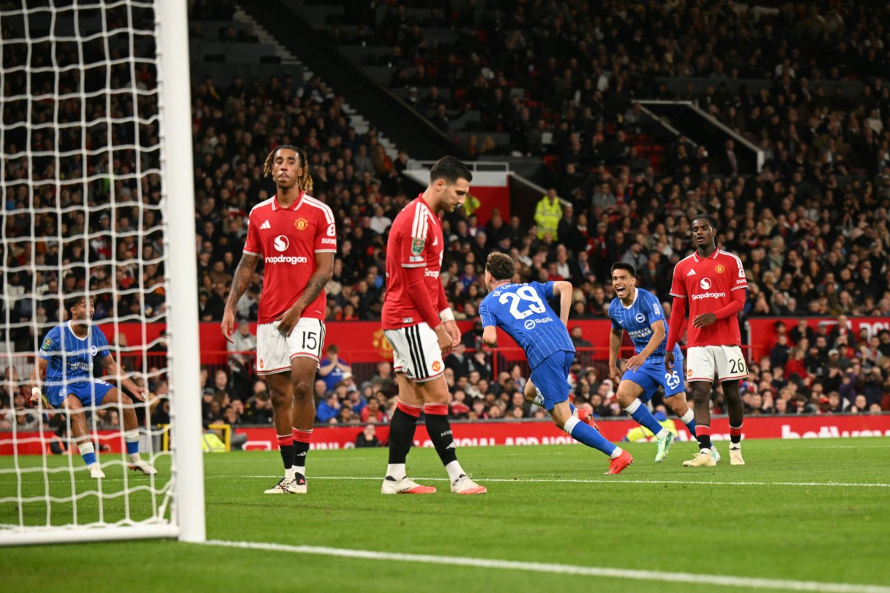 Manchester United, İngiltere Lig Kupası'na veda etti.