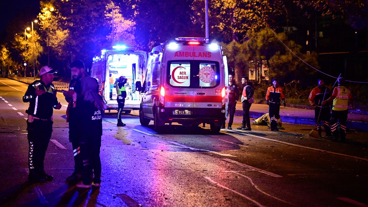İstanbul'da feci kaza! 2'si ağır 9 kişi yaralandı