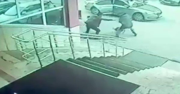 Köpeğe tekme attığı anlar tepki çekmişti: Palandöken Kaymakamı ve korumasına soruşturma