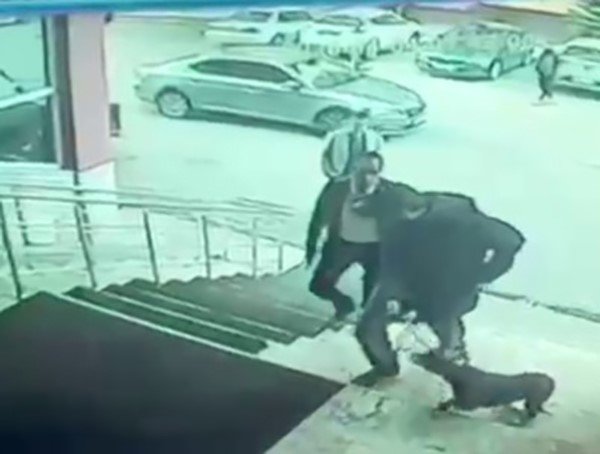 Köpeğe tekme attığı anlar tepki çekmişti: Palandöken Kaymakamı ve korumasına soruşturma