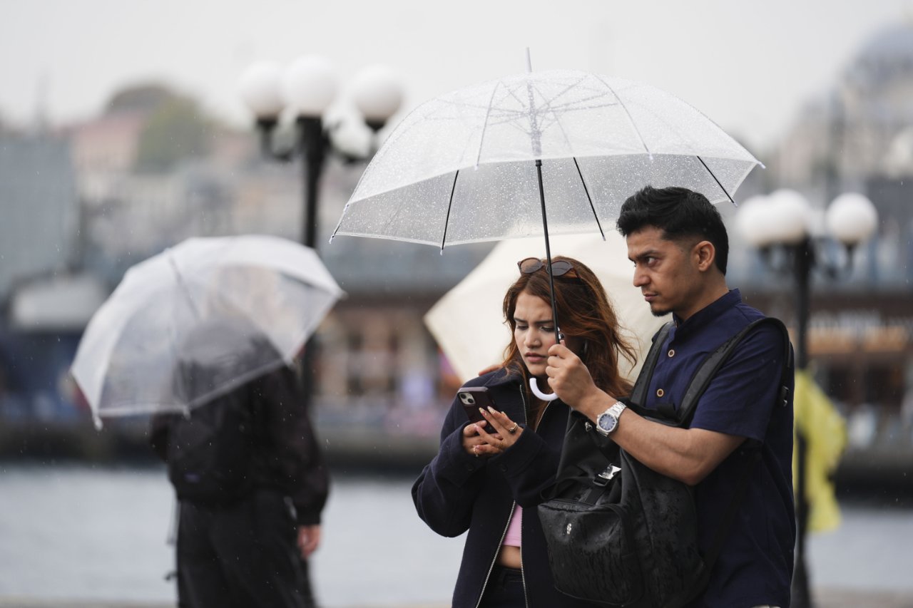 Meteoroloji’den 12 ile sarı kodlu uyarı! Saat verildi, kuvvetli sağanak yolda