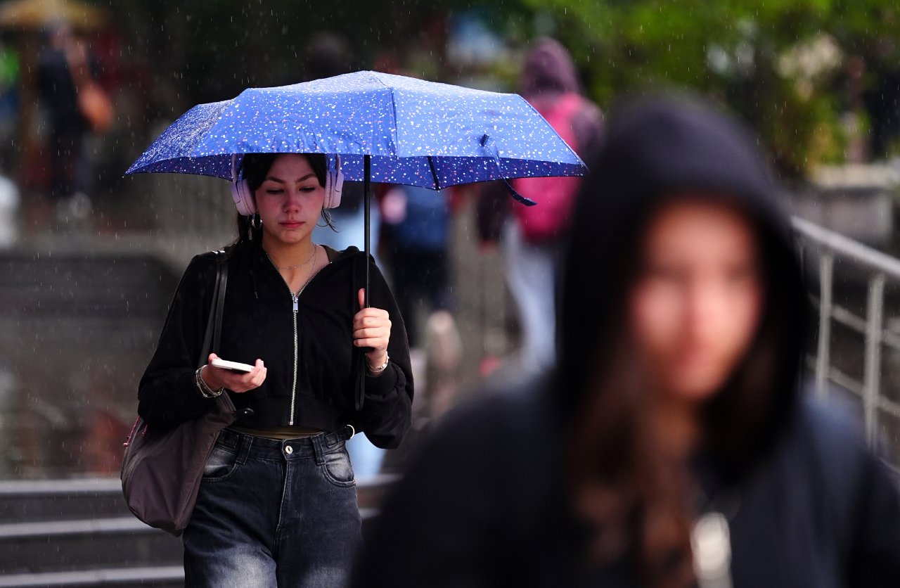 Meteoroloji’den 12 ile sarı kodlu uyarı! Saat verildi, kuvvetli sağanak yolda